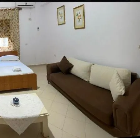 Jurgen Apartment *